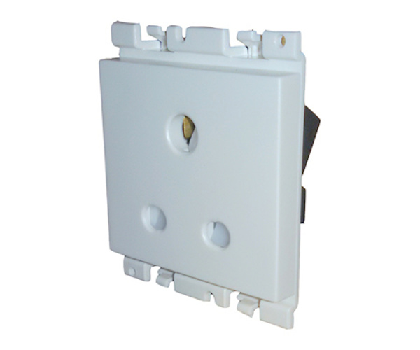 Picture of MK Blenze DW420WHI | DW421SCW 6A White Socket