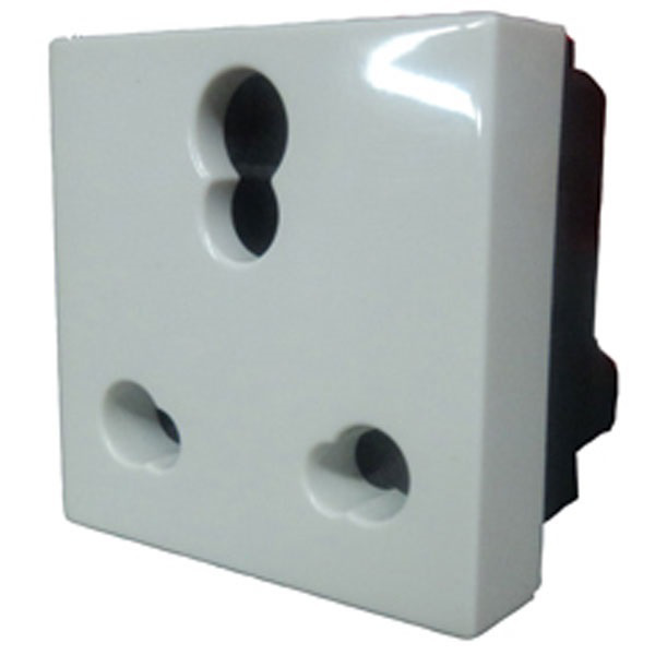 Picture of Legrand Arteor 573471 6A-16A 3 Pin White Sockets