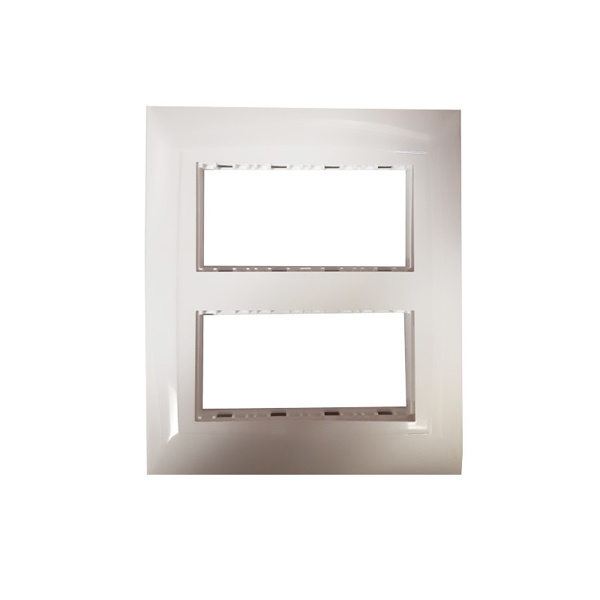 Picture of Legrand Britzy 673495 8M 4X2 White Cover Plate With Frame